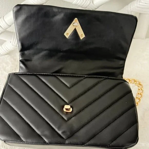 Valentino Orlandi Quilted Vegan Leather Shoulder Bag Gold Chain Black NWT $279 - Picture 8 of 16